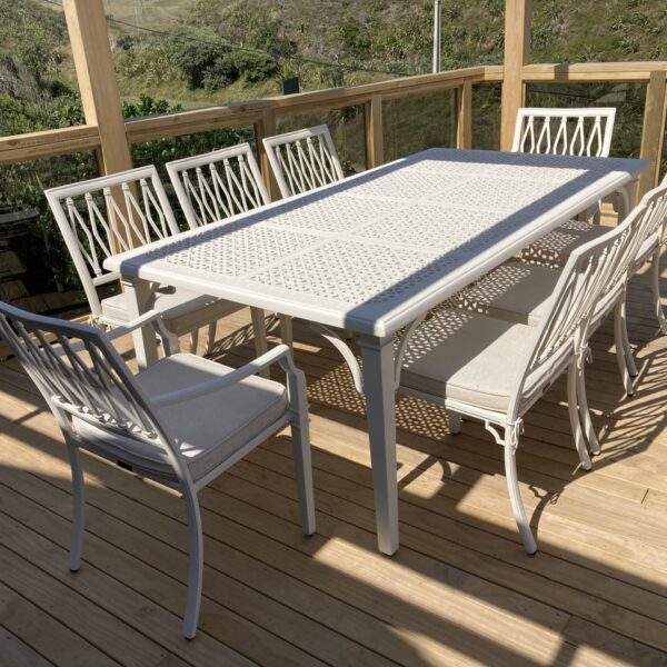 Sienna 2140 table