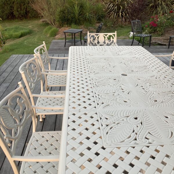 Artemis 2300 table